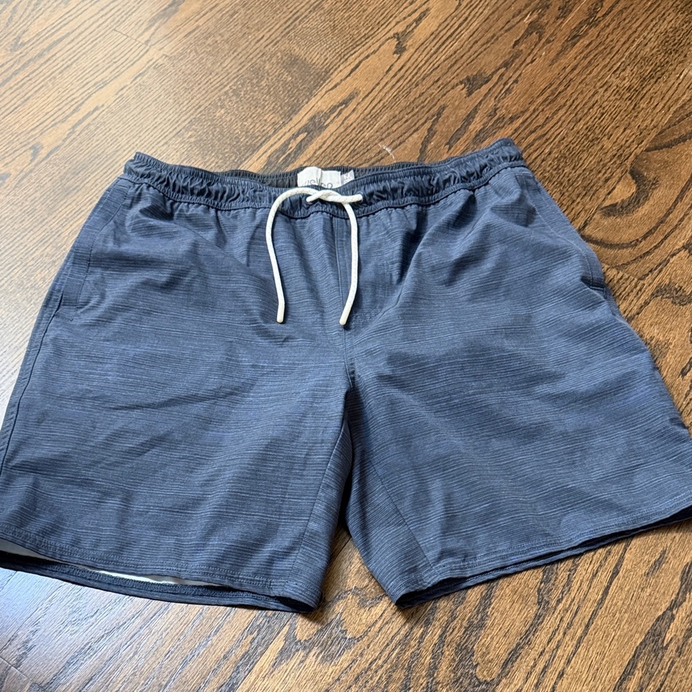 Wellen swim trunks men’s medium